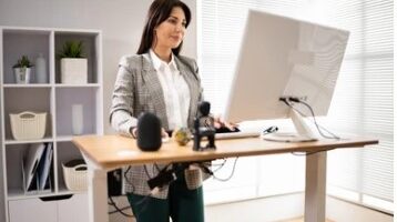 Adjustable Standing Desks for Small Spaces